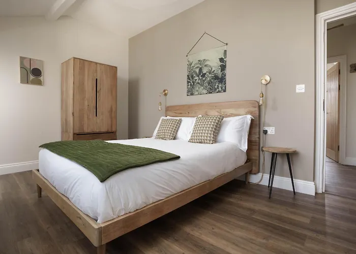 Modern Central One Bedroom Apartment In Penzance