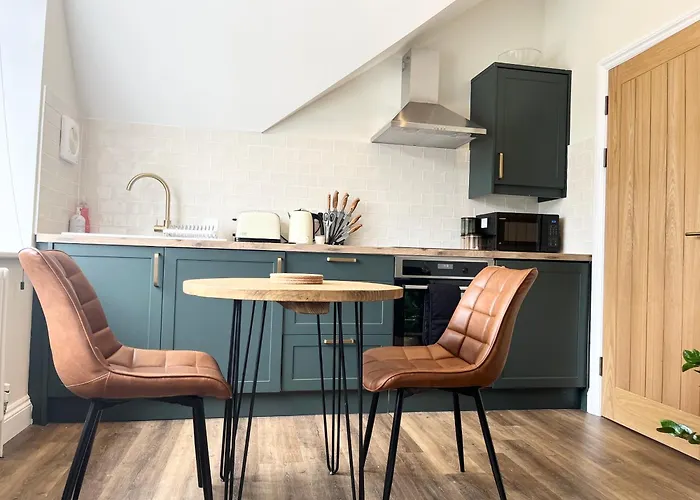 Modern Central One Bedroom Apartment In Penzance