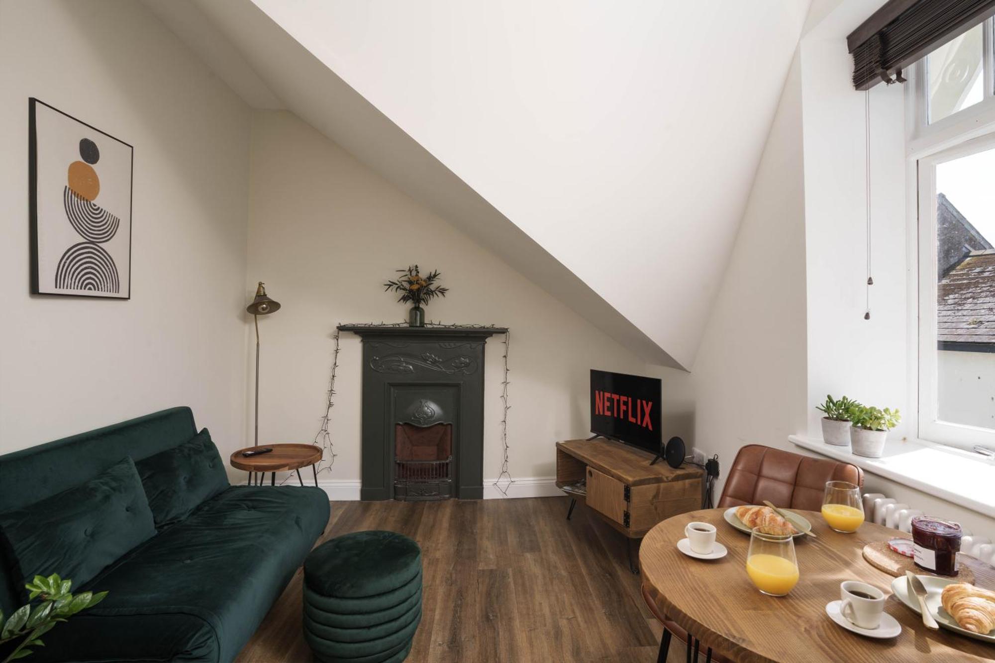 Modern One Bedroom In *